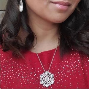 🧡🔥 Elegant Necklace NWT Arctic Swarovski crystal silver